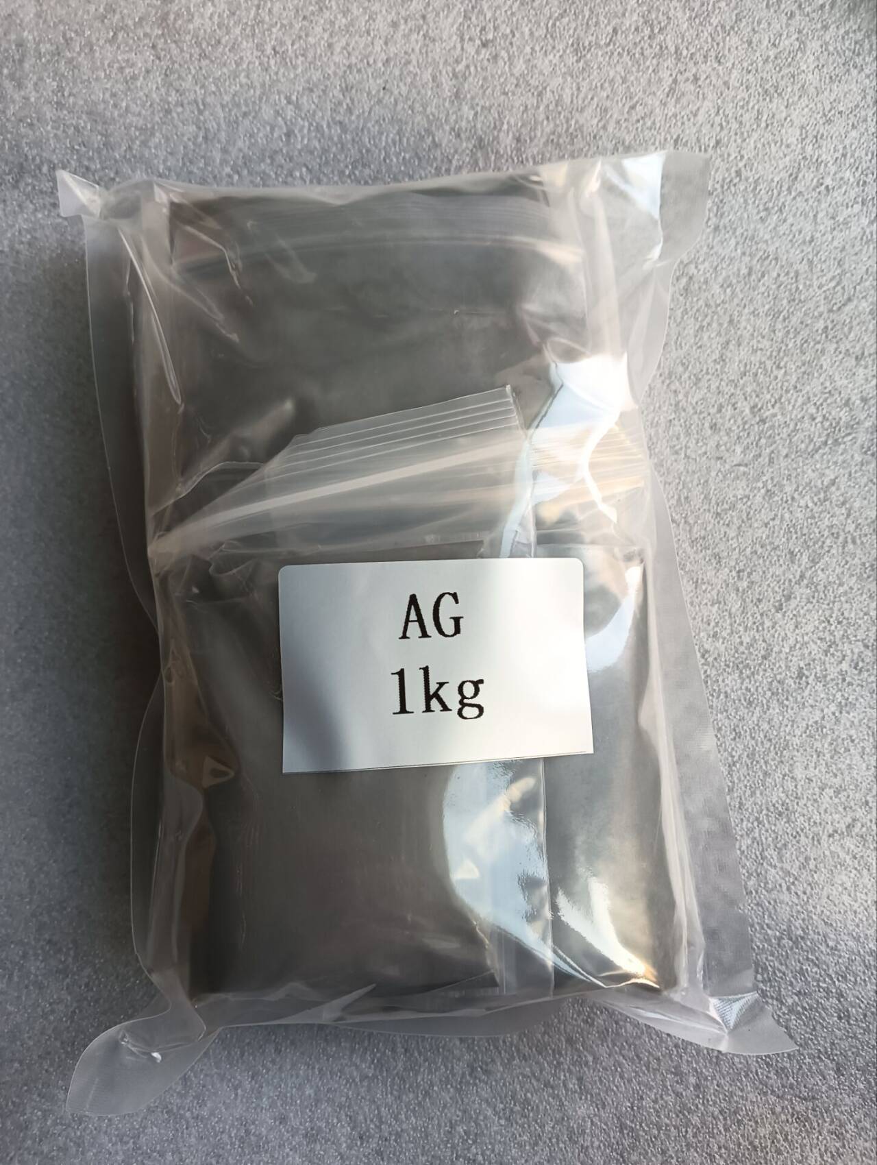 Application de la conductivité, des propriétés antibactériennes et catalytiques de la poudre nano-argent
